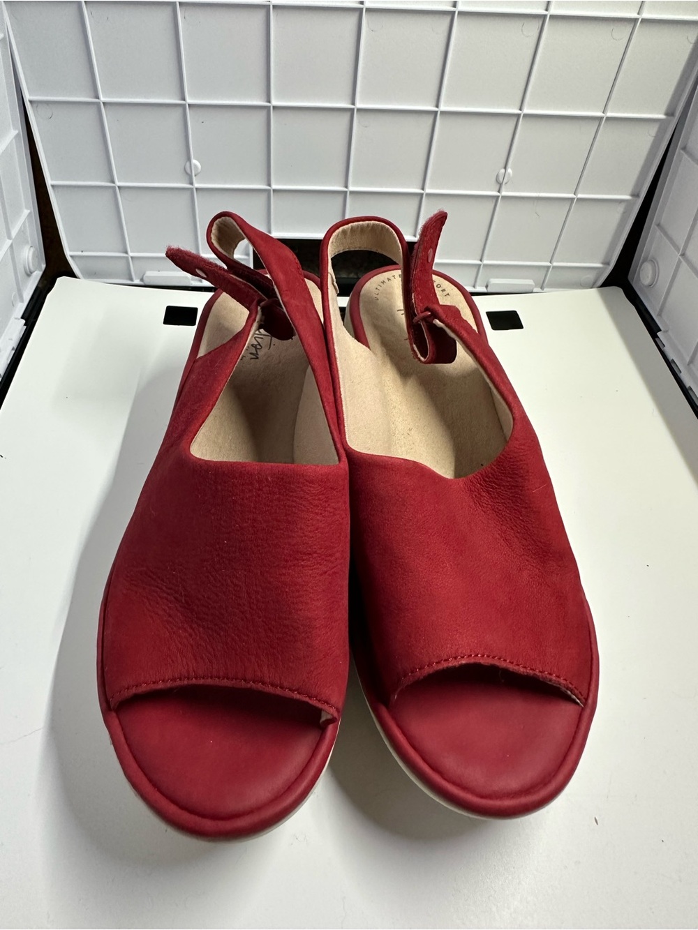 Clarks Red Open-Toe Slingback Comfort Sandals